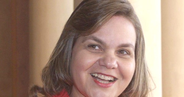 La Nación / Lilian Samaniego, flamante esposa de cónsul, insiste en someter a diplomáticos