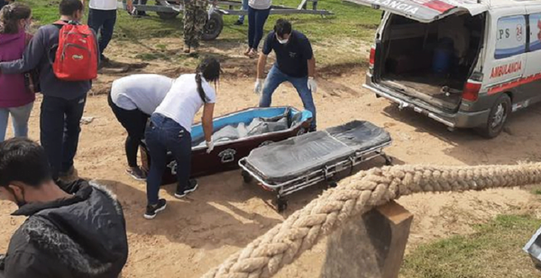 Encuentran el cadáver de uno de los pescadores que cayeron al río Paraguay - Noticiero Paraguay