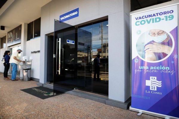 Extranjeros residentes en Paraguay lograron vacunarse contra el covid con intermediación de la Defensa Pública - Nacionales - ABC Color