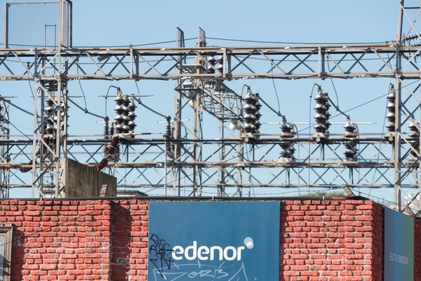 Regulador de Argentina multa a cinco distribuidoras por masivo apagón de 2019 - MarketData