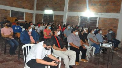 Abren primera carrera universitaria de extensión en Puerto Casado