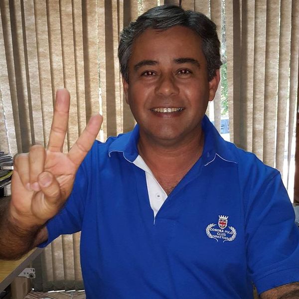San Antonio: Intendente llegó con mismas promesas al barrio y fue echado a gritos - Nacionales - ABC Color