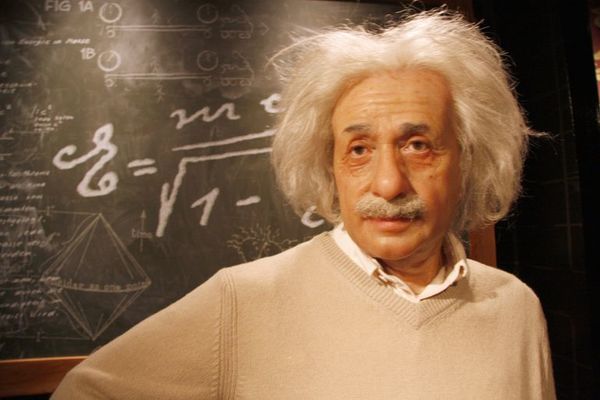 Una carta manuscrita con ecuación de Einstein es subastada por 1,2 millones - Mundo - ABC Color