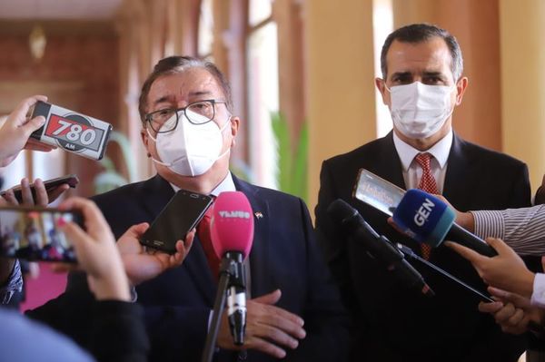 Nicanor califica de mentiroso a Llano, pero no explica casos de nepotismo - Nacionales - ABC Color