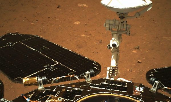 El vehículo de exploración chino comienza a recorrer Marte