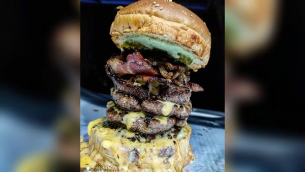 "Sugar daddy tavy" y "Neipy Laika", los insólitos nombres de hamburguesas de un negocio