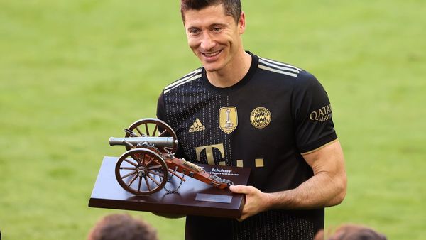 Robert Lewandowski supera récord de Gerd Müller con 41 goles