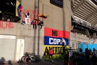 Los hinchas que tumbaron en las calles la Copa América - Fútbol Internacional - ABC Color