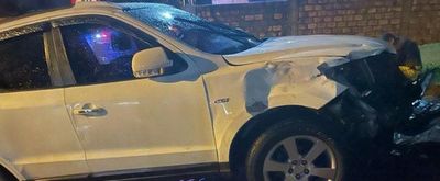 Choque entre moto y camioneta deja un menor muerto y otro herido - La Clave