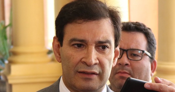 La Nación / “Calé debe presidir la mesa directiva”