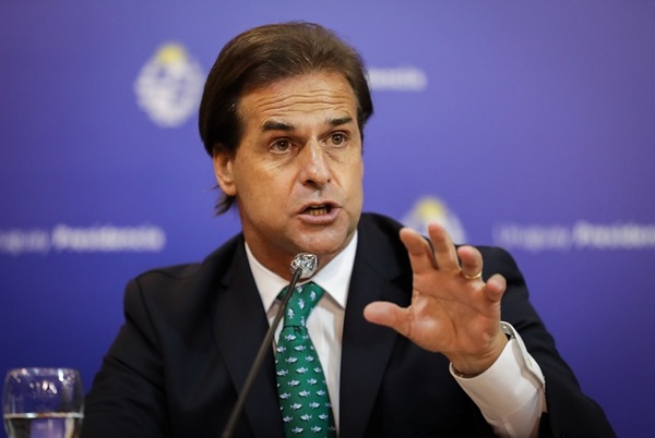 Uruguay evalúa reabrir actividades semanalmente y prevé comprar más vacunas contra el COVID-19 | Ñanduti
