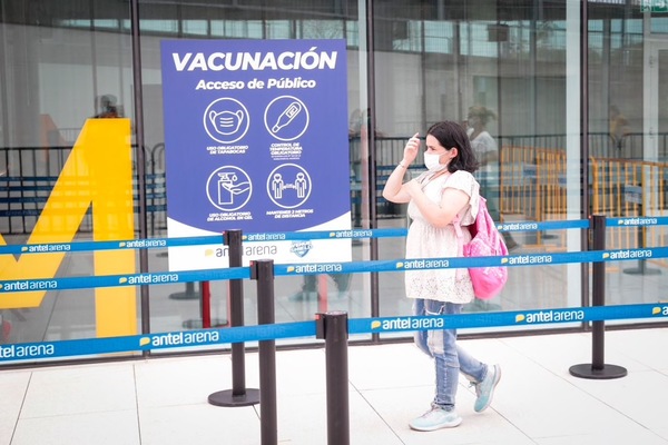 Uruguay evalúa reabrir actividades semanalmente