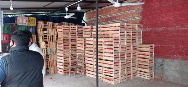 Mano dura al contrabando: Incautan 8 toneladas de tomate de contrabando en Ñemby