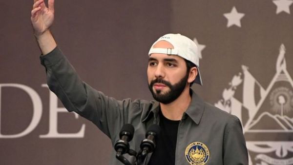 Bukele, molesto con EUA, juega la carta China en perjuicio de su país