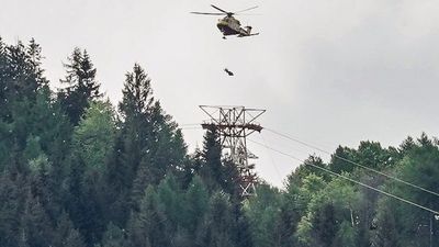 Trece muertos al caer un teleférico en Italia