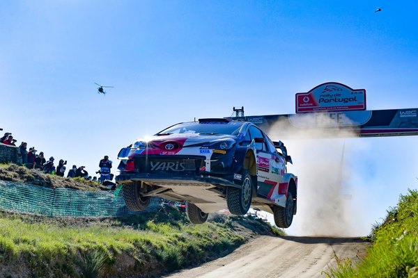 WRC: Evans capitaliza la ventaja y gana en Portugal