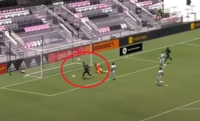 Parecía un gol inevitable, pero terminó de la peor manera