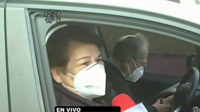 Esperaron 15 horas en la fila con tal de recibir la vacuna
