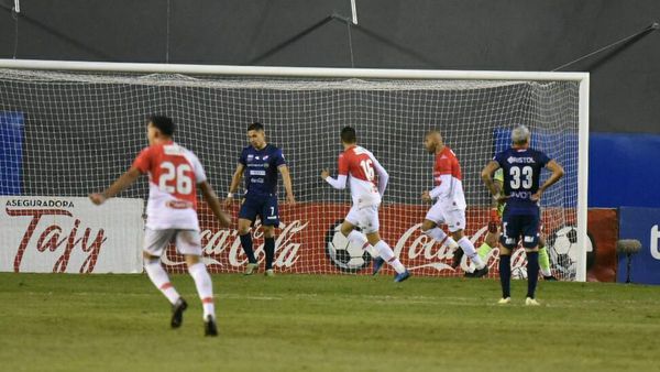 Nacional cae ante River Plate y Libertad es campeón