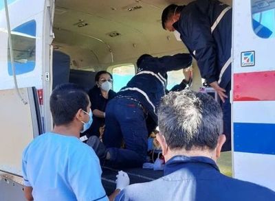 Niña herida durante balacera en Capitán Bado es trasladada a Asunción vía aérea
