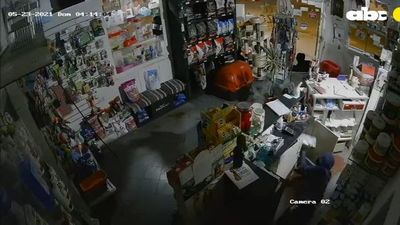 Cayó Amberé, el delincuente que entra por el techo y se arrastra por el suelo para robar - Nacionales - ABC Color