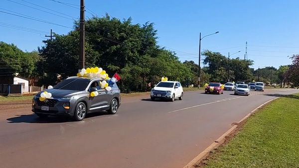 Laicos repudian el cambio de sacerdote en Hernandarias