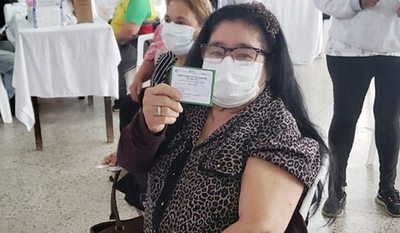 Investigan si mujer falleció por vacuna - Nacionales - ABC Color