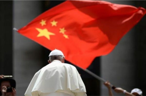 Gobierno chino arresta a un obispo, 7 sacerdotes y 10 seminaristas