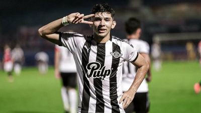 Julio Enciso, la joya liberteña y su primer título