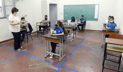 Desde el MEC evalúan extender vacaciones de invierno, pero con tareas virtuales - Nacionales - ABC Color
