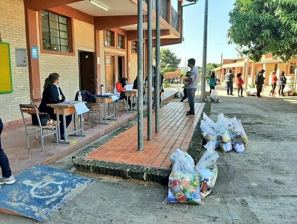 MEC inicia tercer operativo de entrega de kits alimenticios a instituciones educativas de Asunción | .::Agencia IP::.