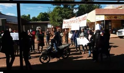 Pleito en mercado de Km. 7 por suspensión de mejoras