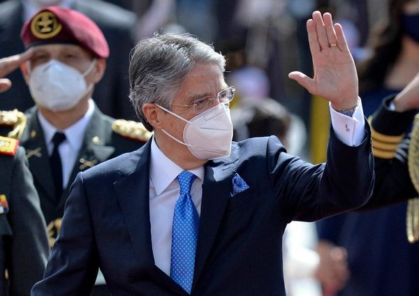 Exbanquero asume la presidencia de Ecuador - Mundo - ABC Color