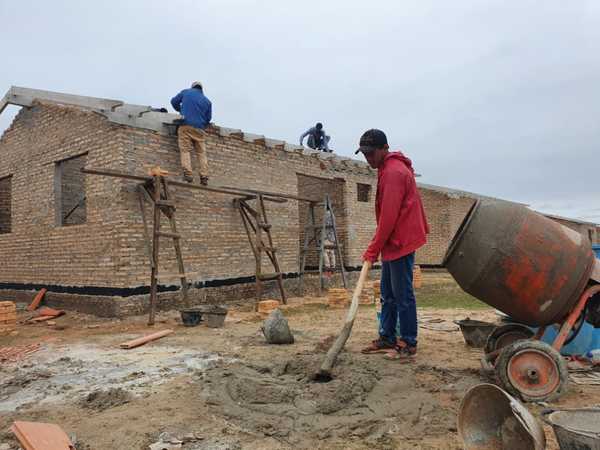 Avanza la construcción de viviendas sociales en colonias del Indert de Caaguazú | .::Agencia IP::.