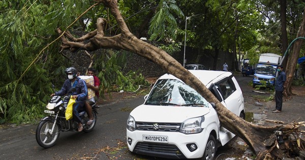 La Nación / Evacuaciones masivas en India al acercarse otro ciclón
