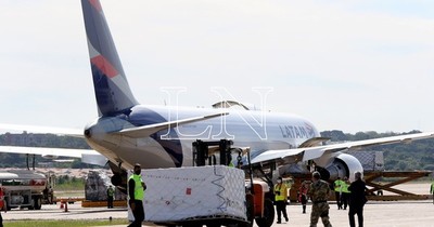 La Nación / Paraguay recibió vacunas contra el COVID-19 y se reanudarán inmunizaciones