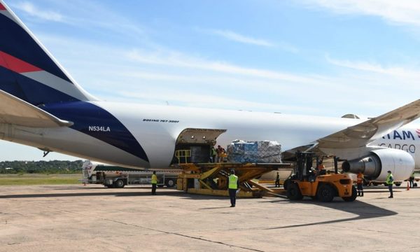 Llegaron las 250.000 vacunas de Sinopharm