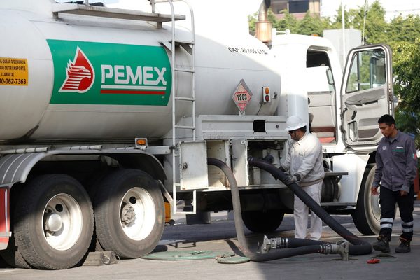 Pemex adquiere con 600 millones de dólares refinería de Shell en Houston - MarketData