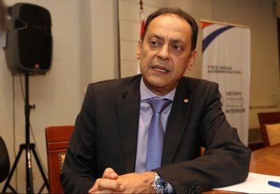 Error de Barchini genera confusión sobre cantidad de vacunas