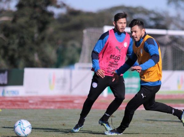Los mellizos se sumaron a los trabajos - Fútbol - ABC Color