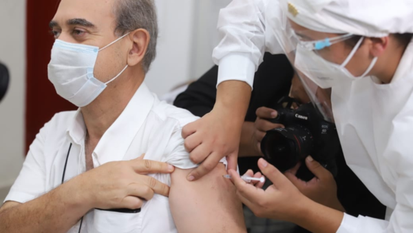 Sector privado busca facilitar negociación de vacunas | El Independiente