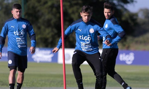 La Albirroja activa y suma soldados pensando en Uruguay y Brasil