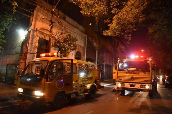 Un hombre sufre quemaduras en el incendio de su vivienda en Asunción