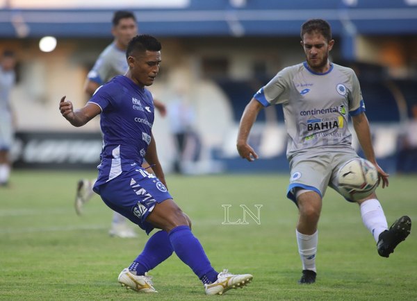 Osvaldo Martínez no seguiría en Sol de América