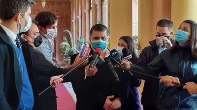 Gobierno firma  preacuerdo con Pfizer para compra de un millón de biológicos