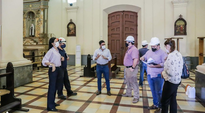 Equipo técnico inspeccionó la Catedral de Asunción