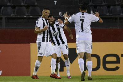El campeón quiere festejar la clasificación a octavos - Libertad - ABC Color