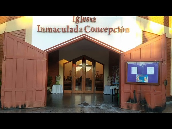 DESCONOCIDOS PRENDIERON FUEGO A LA PARROQUIA INMACULADA CONCEPCIÓN