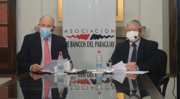 Banqueros apoyan versión Diputados para regular operaciones on line