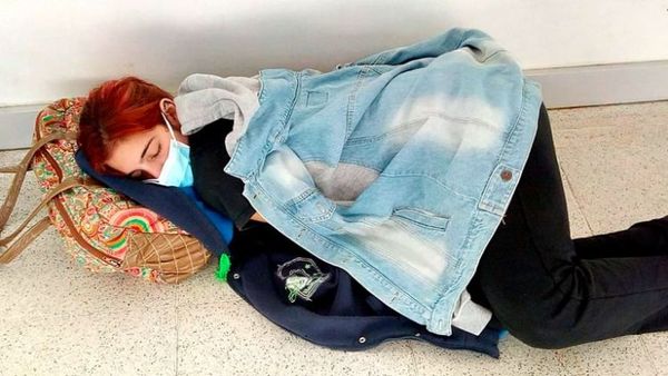 La dolorosa imagen de una chica argentina de 22 años que murió de COVID-19 esperando una cama